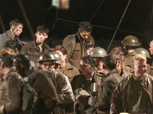 Ikut Premier Dunkirk, Pangeran Harry Berjumpa Veteran Perang