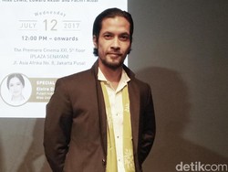 Edward Akbar Ungkapkan Cinta Pada Kimberly Ryder Lewat Lagu