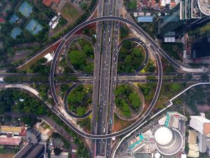 Taman Semanggi yang Sempat Hancur Mulai Diperbaiki