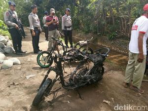 Bentrokan Antar Kampung di Garut, 2 Sepeda Motor Hangus Dibakar