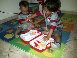 Tepat Penggunaannya, Mainan Bisa Jadi Alat Belajar Anak Lho