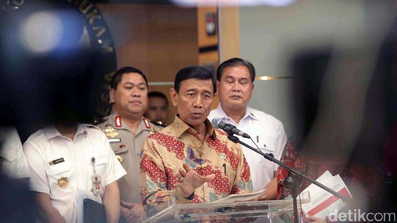 Gelar Rakor Karhutla, Menko Polhukam: Titik Api Lebih Kecil
