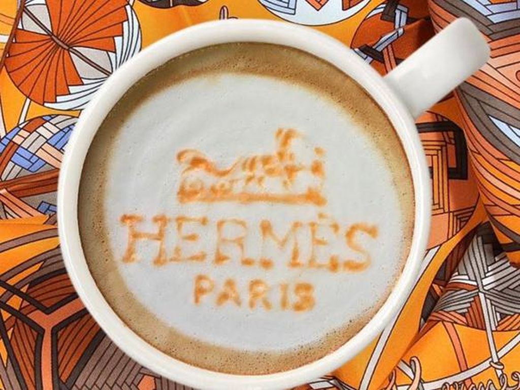 Coba Lihat Logo Gucci, Hermes dan Adidas Ditampilkan di Latte Art Ini! Coba Lihat Logo Gucci, Hermes dan Adidas Ditampilkan di Latte Art Ini!