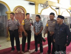 Seorang Pencuri Sepatu di Masjid Dikenakan Sanksi Adat Aceh