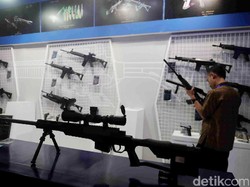 Bisakah RI Pasok Senjata ke Negara yang Berperang? Ini Kata Bos Holding BUMN