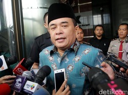 Setya Novanto Doakan Akom Cepat Sembuh