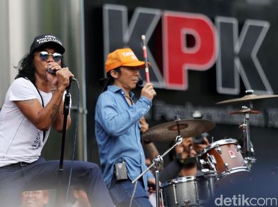 Giliran Slank Tolak Hak Angket