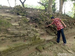 Belum Selesai Eskavasi, Candi Patakan di Lamongan Rusak