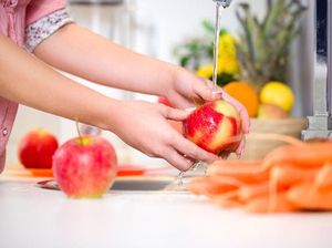 Pakai Baking Soda, Cara Terbaik Bersihkan Pestisida Dari Buah dan Sayur Pakai Baking Soda, Cara Terbaik Bersihkan Pestisida Dari Buah dan Sayur