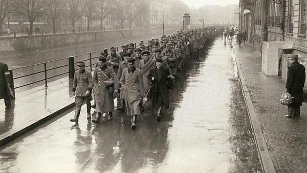 Kengerian Perang Dunia II Dalam Bidikan Kamera Jenderal