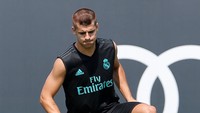 Penyerang Alvaro Morata, yang digadang-gadang bakal hijrah, juga mengikuti sesi latihan tersebut. (Foto: REUTERS/Lucy Nicholson)