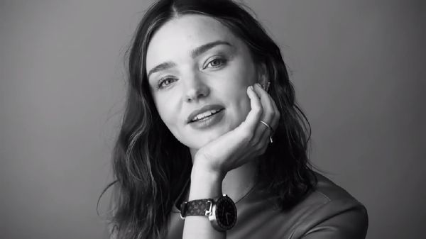Miranda Kerr Jadi Duta Smartwatch Mewah
