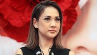 Kantung Mata BCL Bengkak, Mungkin Dia Lelah
