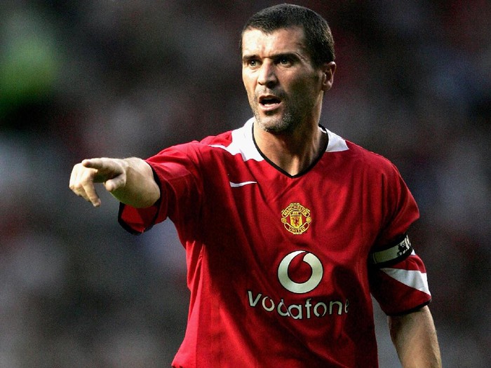 MANCHESTER, ENGLAND - AUGUST 9:  Roy Keane of Manchester United during the Champions League third qualifying round, first leg match between Manchester United and Debreceni VSC at Old Trafford on August 9, 2005 in Manchester, England.  (Photo by Clive Brunskill/Getty Images)