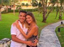 Mayte Rodriguez merupakan kekasi hari pemain depan Arsenal, Alexis Sanchez. Mereka mulai menjalin hubungan di musim panas tahun ini. (Foto:dok. Instagram)