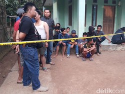 Polisi Sita Ponsel dan Dokumen dari Rumah Terduga Teroris AR