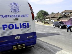 Polisi Buru Pengemudi Truk Penyebab Laka Maut di Batang