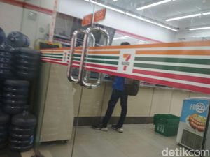 Rugi Induk 7-Eleven Bengkak Jadi Rp 642 Miliar Rugi Induk 7-Eleven Bengkak Jadi Rp 642 Miliar