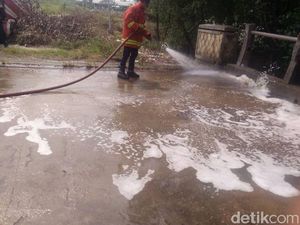 Limbah B3 yang Racuni Warga Surabaya Ternyata Diimpor dari Korsel Limbah B3 yang Racuni Warga Surabaya Ternyata Diimpor dari Korsel