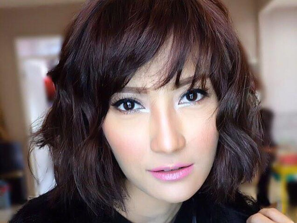 Artika Sari Devi Tetap Bangga Terhadap Bunga Jelitha Artika Sari Devi Tetap Bangga Terhadap Bunga Jelitha