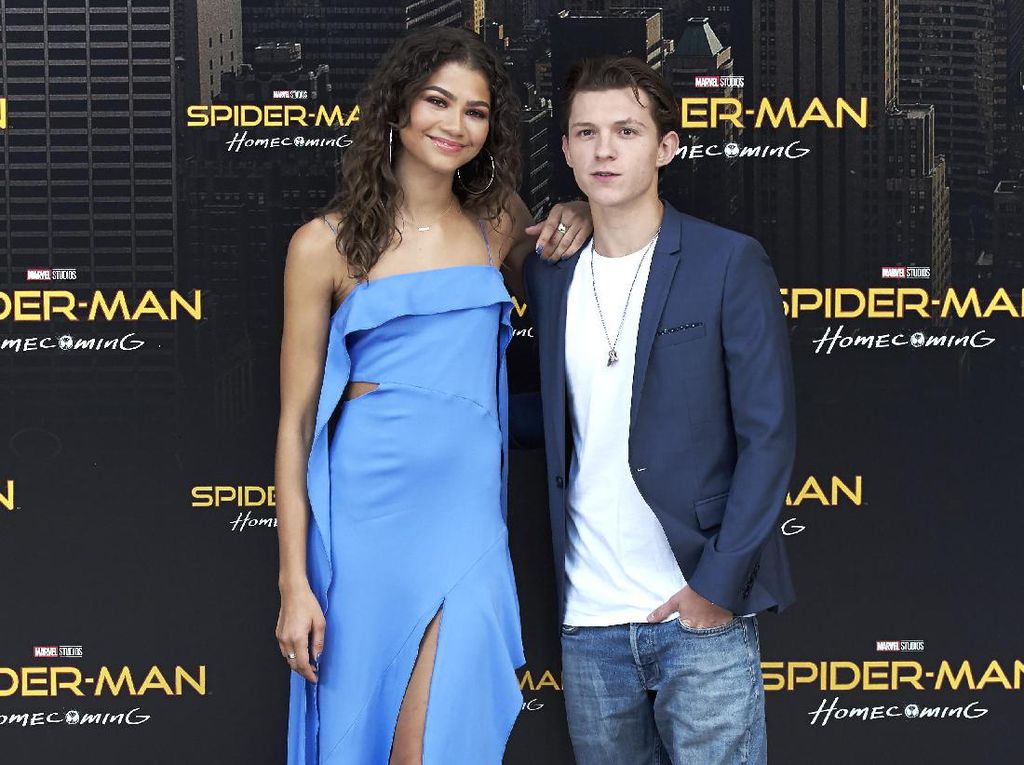 Tom Holland dan Zendaya Dikabarkan Kencan, Film Spider-Man Ajang Cari Jodoh?