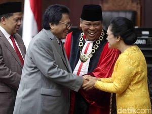 Arief Hidayat Ucapkan Sumpah Ketua MK