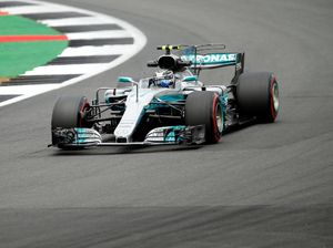 Giliran Bottas Tercepat, Hamilton Kedua