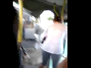 Ngeri! Bus Gandeng Patah di Tengah Jalan