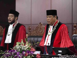 MK: Masa Jabatan Hakim Konstitusi Kewenangan Pembuat UU