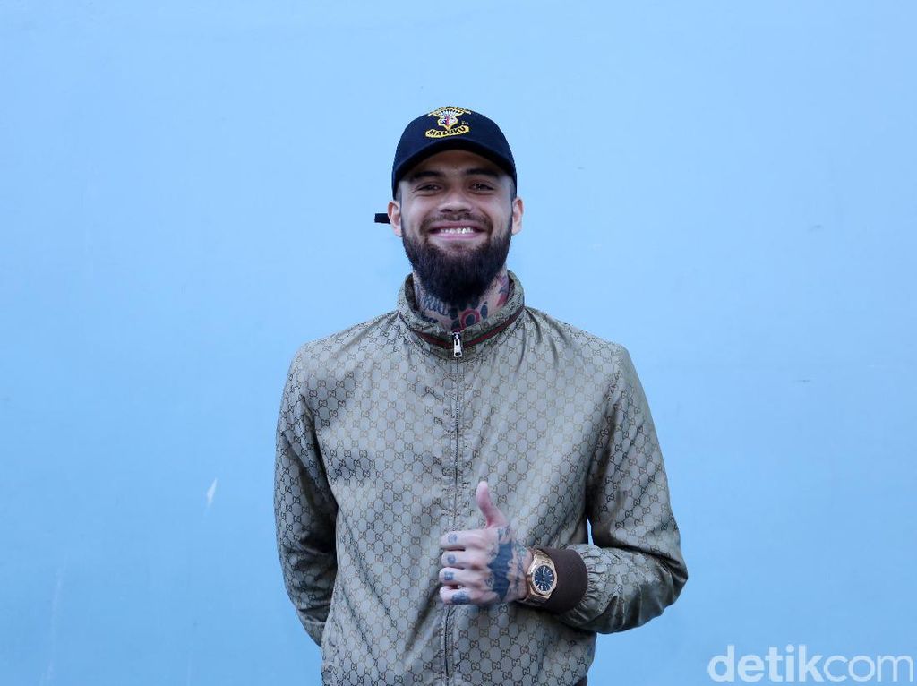 Della Perez Berhijab, Apa Komentar Diego Michiels? Della Perez Berhijab, Apa Komentar Diego Michiels?