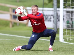 Jordan Pickford atau Jack Butland, Pilihan Berat untuk Timnas Inggris