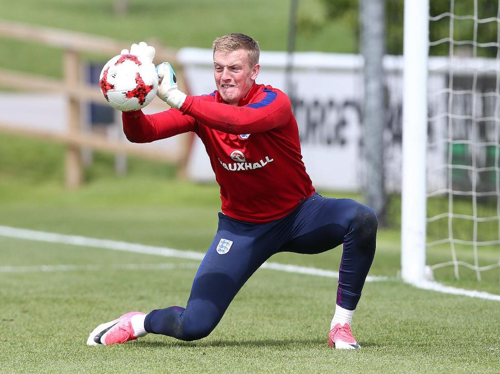 Jordan Pickford atau Jack Butland, Pilihan Berat untuk Timnas Inggris Jordan Pickford atau Jack Butland, Pilihan Berat untuk Timnas Inggris