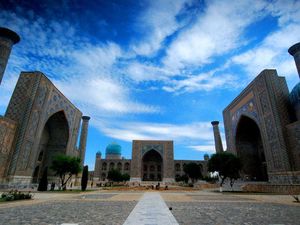 Pesona Uzbekistan, Negeri Jalur Sutera yang Buat Sukarno Terpikat