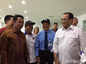 Tinjau Pelabuhan di Balikpapan, Menhub Dicurhati Buruh Kontainer