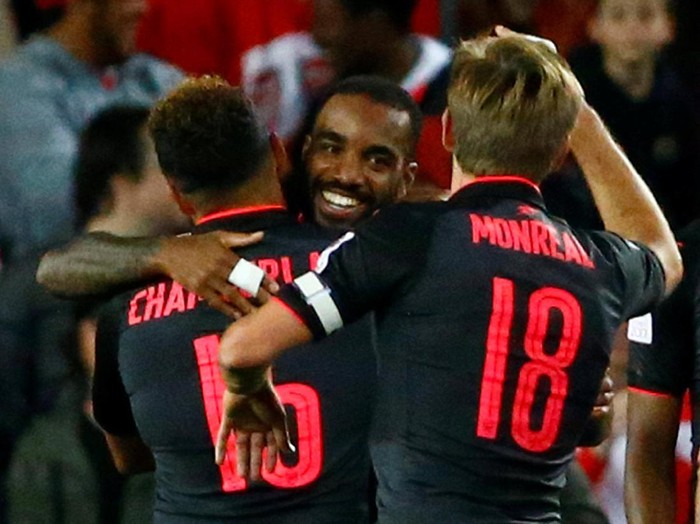 Wenger Tantang Lacazette Samai Ibrahimovic
