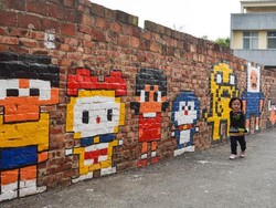 Jalan di Desa Ini Nggak Pakai Nomor Rumah, Tetapi Mural Lucu