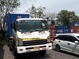 Saat Amankan Truk Pembuang Limbah, Warga Rusun Sempat Disuap