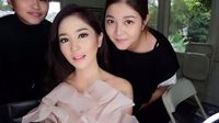 Glowing, Bunga Zainal Cantik Menawan!