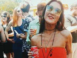 Mengejutkan, 7 Wanita Muda yang Terlihat Seperti Nenek-nenek