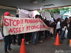 Tuntut Hak, Eks Karyawan PT Cipaganti Geruduk Pul Travel di Bandung