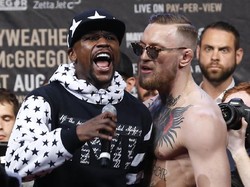 Mayweather Janjikan Tampil Agresif Lawan McGregor