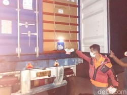 Ada Pembuangan Limbah Secara Liar, Warga Rusun ini Sempat Pingsan