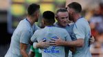 Aksi Rooney bersama Everton di Tanzania