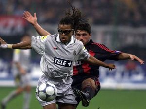 Edgar Davids dan Sederetan Tokoh Terkenal yang Terdiagnosis Glaukoma Edgar Davids dan Sederetan Tokoh Terkenal yang Terdiagnosis Glaukoma