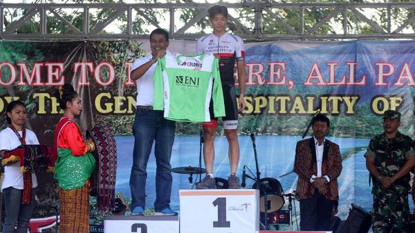 Pebalap Korea Menangi Etape 1 Tour de Flores