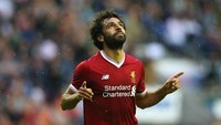 Musim pertamanya, Mohamed Salah langsung menyabet gelar individu yakni top skor Liga Inggris dan pemain Liga Inggris terbaik (Getty Images)