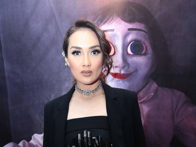 Tatapan Tajam Sara Wijayanto