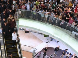 Melihat Gaya Jokowi ke Beberapa Mal di Jakarta