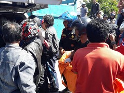 Bapak dan Anak Tewas Tertabrak Truk di Akses Suramadu