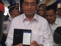 Bagaimana Menhub Tetapkan Tarif Batas Atas dan Bawah Taksi Online?